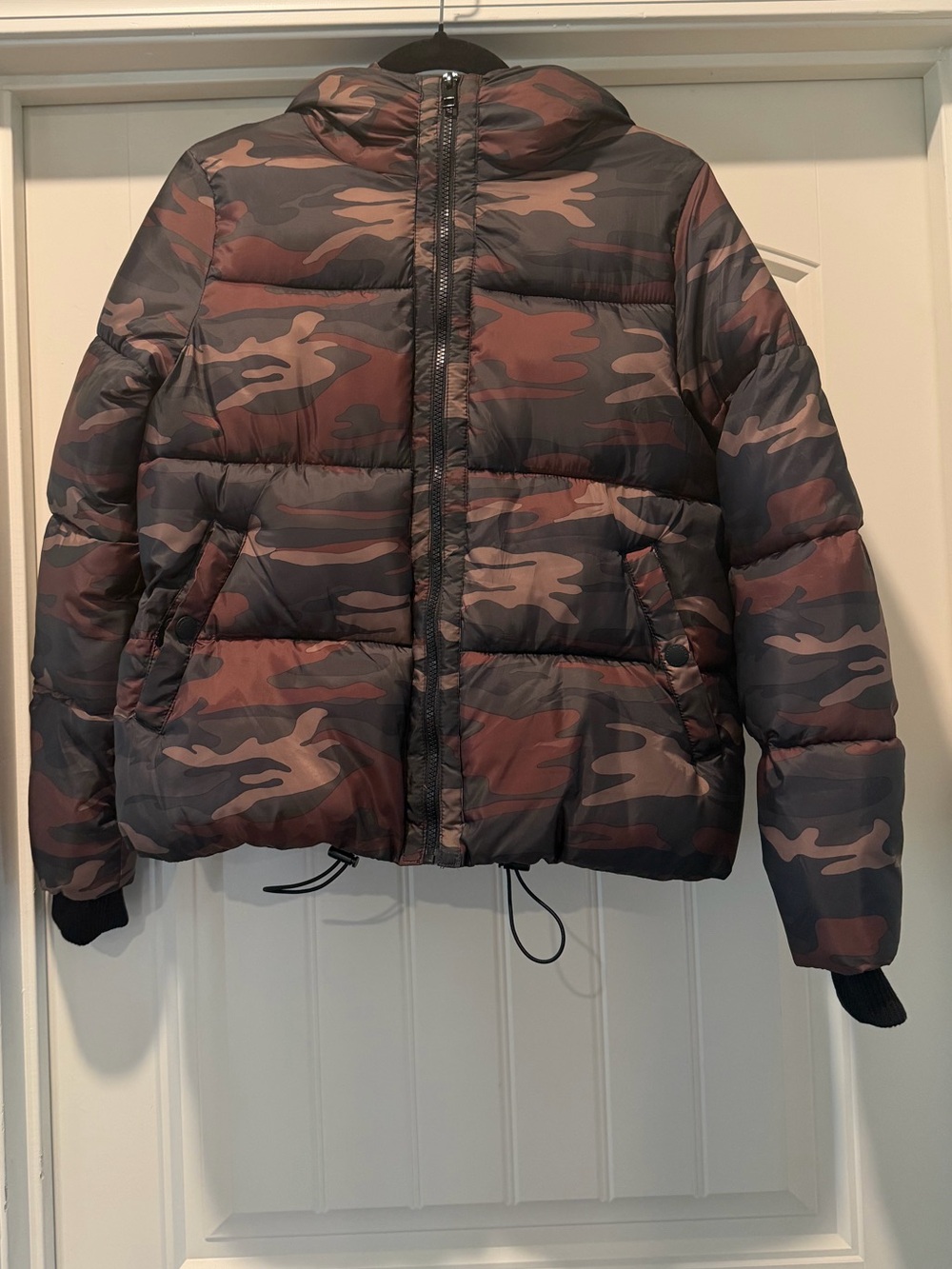 American Eagle Outfitters Unisex Camo Puffer Jacket - Brown/Olive/Black